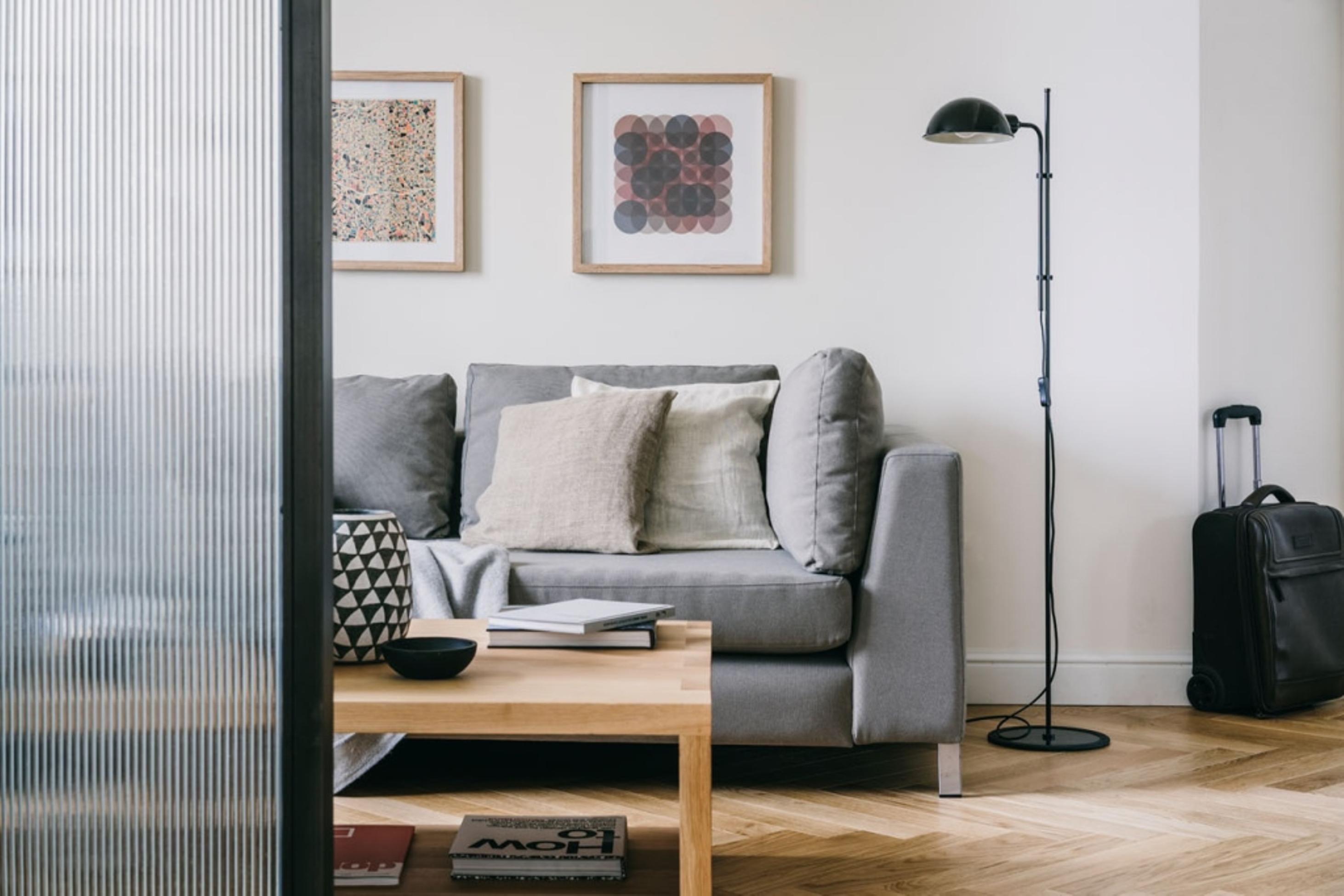 Dear Hotel Madrid Esterno foto The interior of a modern apartment in London