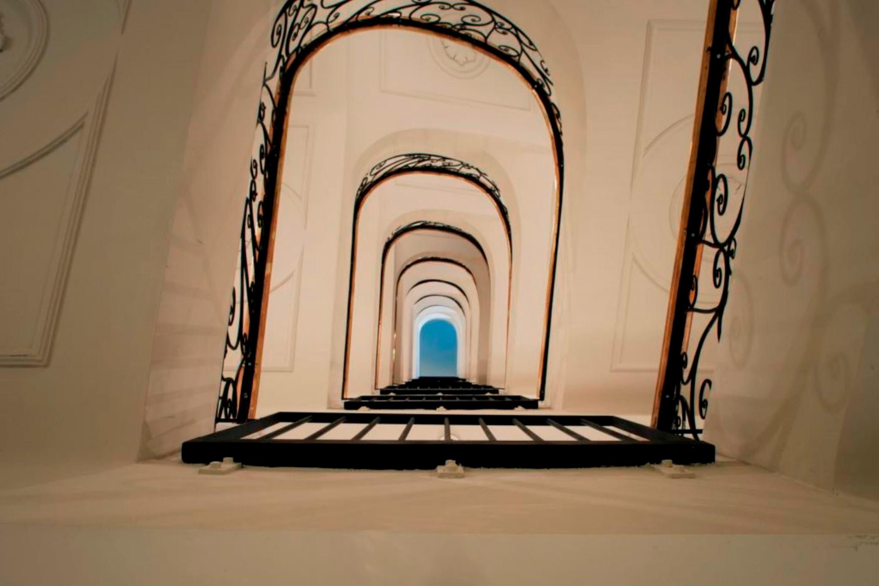 Dear Hotel Madrid Esterno foto "The spiral staircase of the museum"