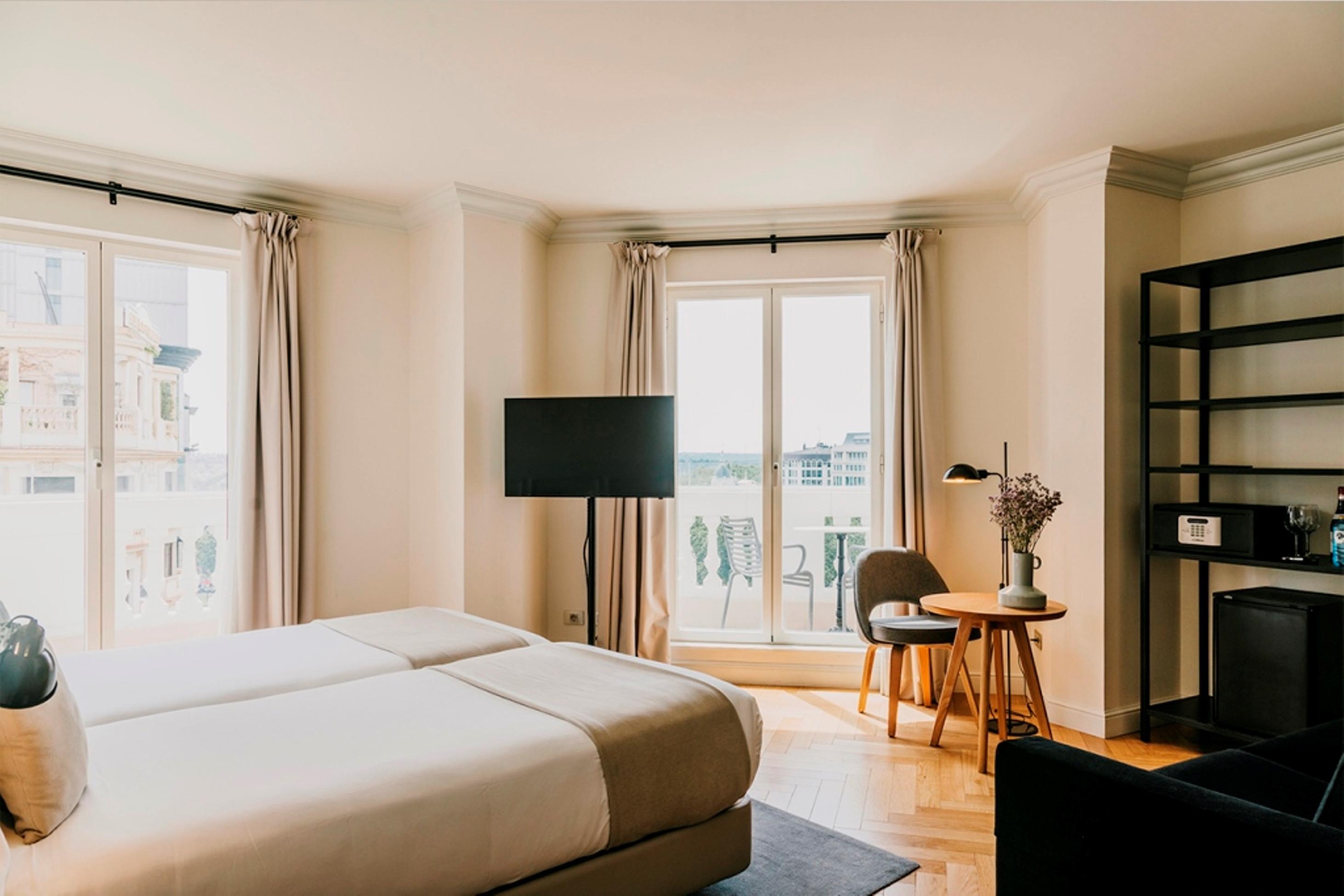 Dear Hotel Madrid Esterno foto Room at the hotel