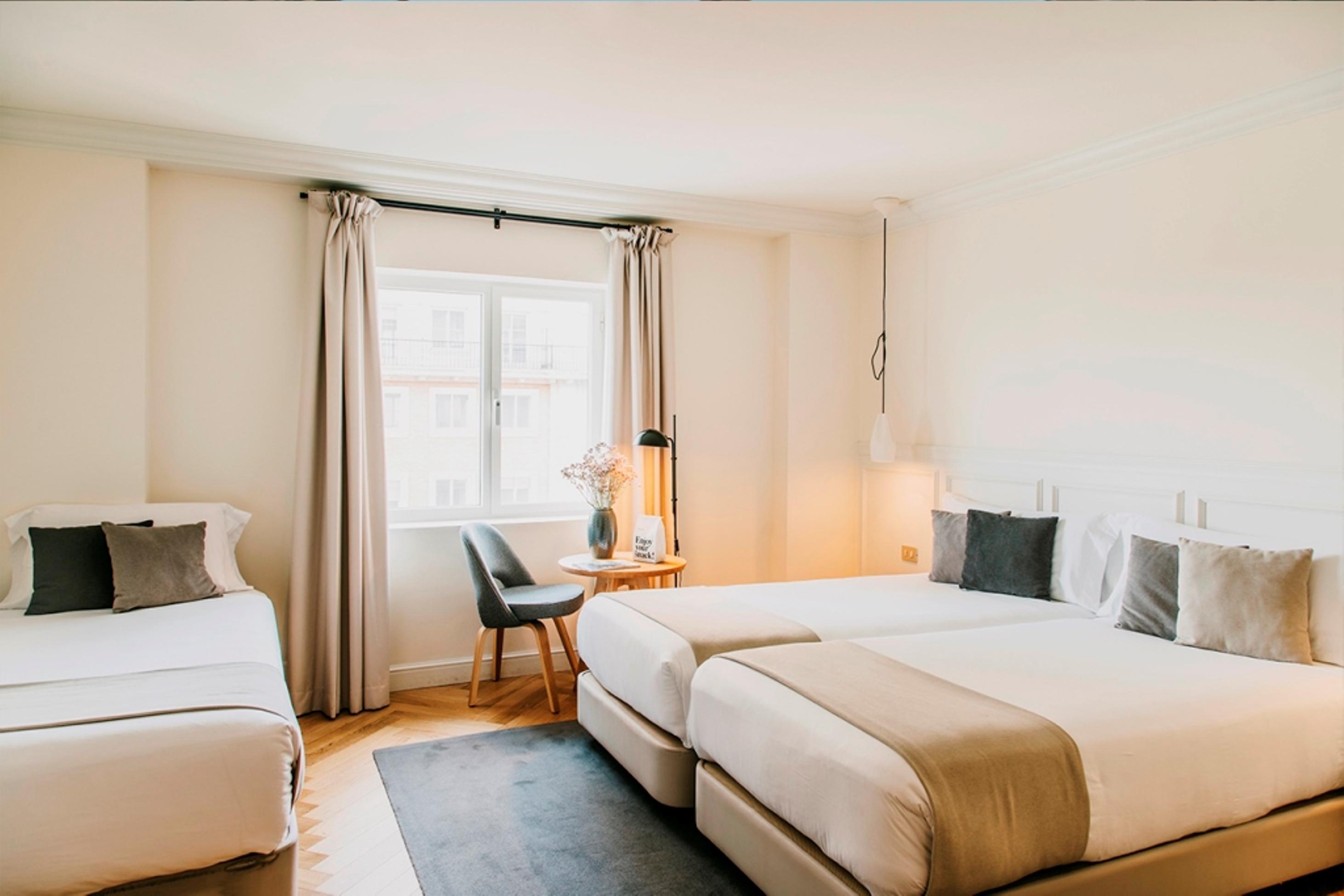 Dear Hotel Madrid Esterno foto Room at the hotel