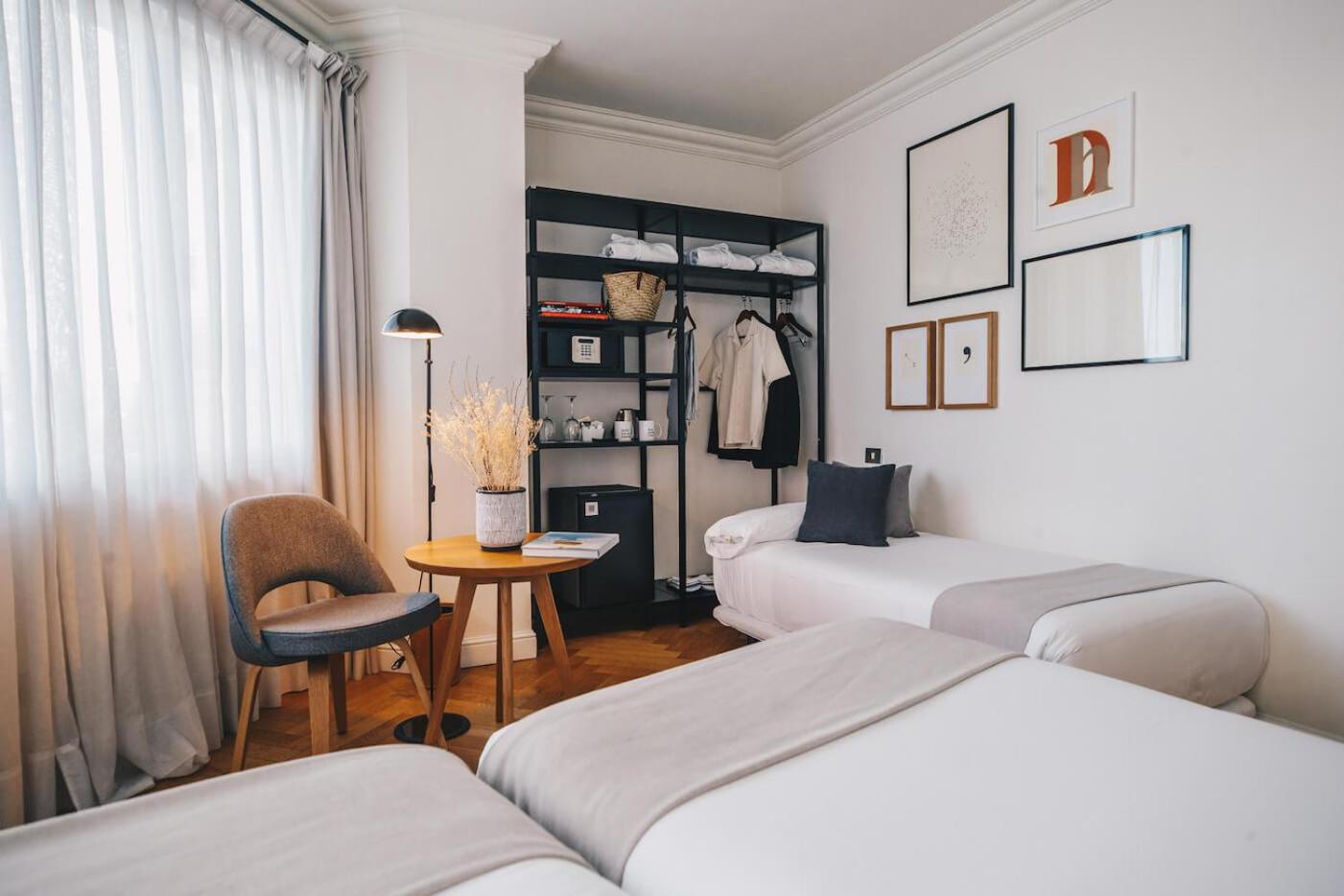 Dear Hotel Madrid Esterno foto Room at the hotel